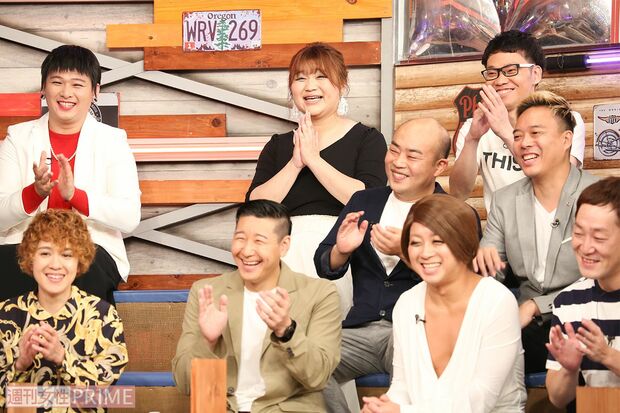 “ガヤ芸人”として、この番組をキッカケにブレイクしたりんごちゃん。「安心できる場所」と語るだけあり、カメラに抜かれていないところでも笑顔が絶えない