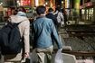 稲葉さんらは行くあてのなくなった人やホームレスなどを心配し、夜回り活動も実施している