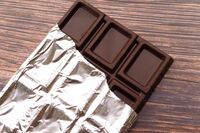 【知って楽しい雑学】 2月14日はバレンタインデー!板チョコの凹凸はなんのためにあるの?包装のアルミ箔は…