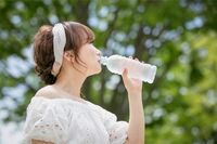 ペットボトル飲料の危険リスク 雑菌繁殖に大量の添加物「買わないほうがいい」専門家も警鐘!