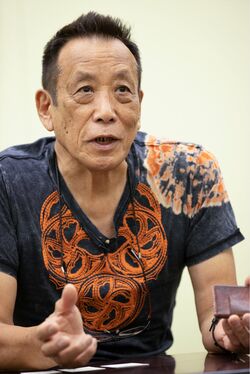 「短い鉛筆も1本だと売れないけど、束にするとマニア向け商品になる」と堀之内さん　撮影／齋藤周造