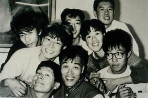お笑い界で一世を風靡した、松尾伴内含むたけし軍団の面々。今では考えられないネタを、当時は視聴者も受け入れていた