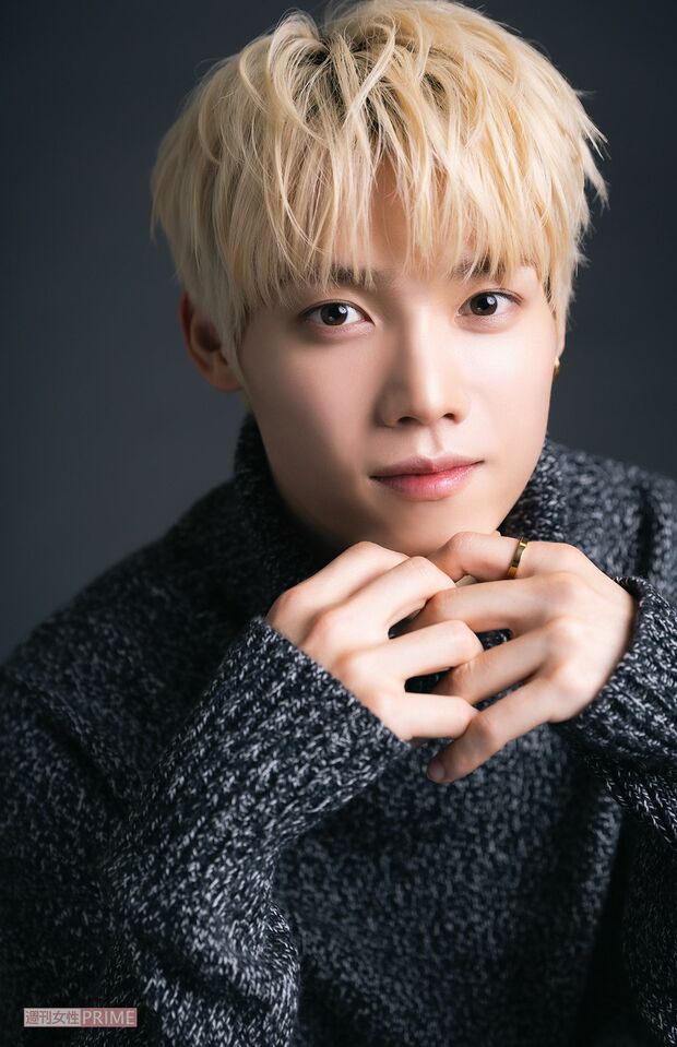 木村柾哉（INI）　スタイリスト／岡本健太郎　ヘアメイク／武井さやか（MASTERLIGHTS）