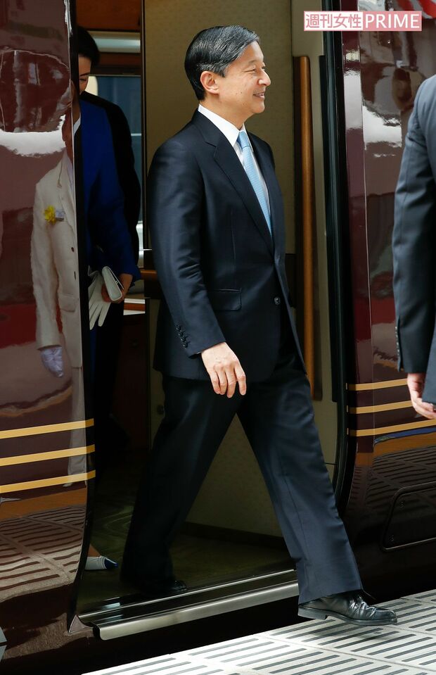 '19年9月。令和初のお召し列車。勝田駅に降りられる天皇陛下