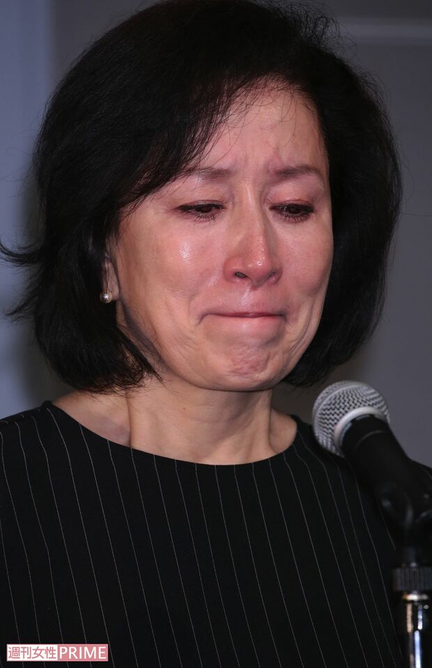 謝罪会見にのぞむ高畑淳子