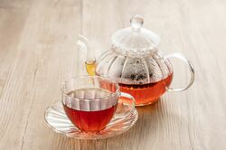 健康寿命を延ばすカギは「紅茶」にあり!名医が語る「1日3〜4杯」で血管の老化と糖尿病を防ぐ方法