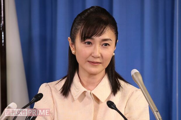 4月6日に行われた参院選出馬表明会見に臨む生稲晃子