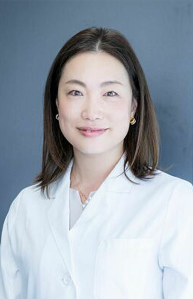 柳澤綾子先生●医師、医学博士。東京大学医学系研究科公衆衛生学客員研究員、国立国際医療研究センター元特任研究員。集中治療・麻酔科専門医指導医。年間500本以上の論文を読破し、著作本『身体を壊す健康法』では、世界中から有益な情報を見つけて解き明かしている。