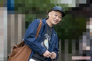 驚きつつも足を止め、取材に応じた