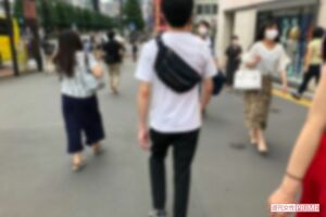 新宿駅でAさんに体当たりしてきた「タックル男」