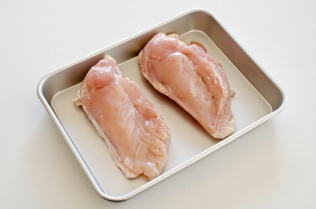 副交感神経の働きだけでは身体を十分に回復できない。そこで週1回以上、疲労回復効果のあるイミダペプチドを多く含む鶏肉（特に胸肉が豊富）を食べよう。身体のメンテナンスを促進してくれる。緊張状態が続くことの多いスポーツ選手にも愛食者が多い。