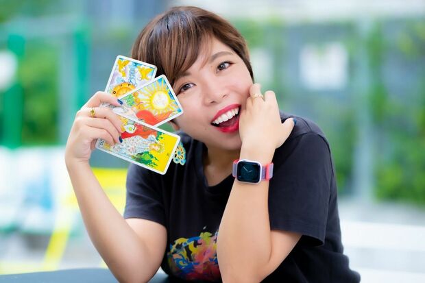 副業で占い師をする林知佳さん