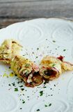 麦イカをまるごと揚げた麦イカのフリットは想像以上のやわらかさ。素材に対して、華美ではなく、真摯（しんし）に仕事しているのが感じられる　撮影／寺澤太郎