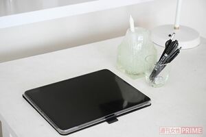 断捨離で一部を処分し、現在はiPadで絵を描くことも多い。(撮影/渡邉智裕)