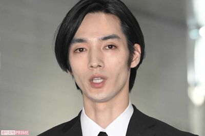 清水尋也被告、同居女性は“不起訴”で囁かれる「司法取引」釈放時の衝撃スタイルに「脚ほっそ!」驚愕も