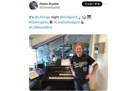 粋な選曲のオルガン演奏で球場を盛り上げているディーター・ルール氏(本人のXより)