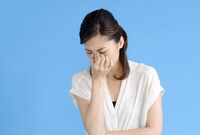 その目の不調、「眼窩の狭まり」が原因かも 『眼骨セルフ矯正』で今すぐケア!