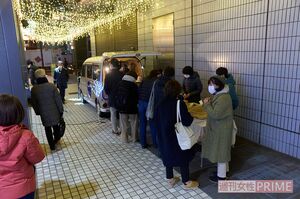 昨年12月オープンの田町店だが、すでに常連客をつかんでいる。母娘でパンを選ぶ女性の姿も　撮影／伊藤和幸