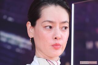 市川実日子、主演ドラマ『ホットスポット』が大好評！謎に包まれた素顔のウラに「…