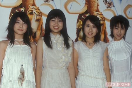 元は8人編成のダンス&ボーカルグループで結成されたというZONE