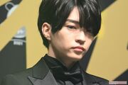 なにわ男子・西畑大吾、読売テレビ・足立夏保アナとの熱愛報道後にライブもファンからの過激ないじり、『黒バケハうちわ』が迷惑行為にも