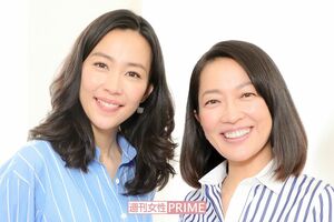 写真左から木村佳乃、羽田美智子　撮影／佐藤靖彦