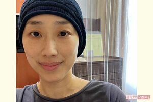 抗がん剤の副作用で脱毛し、わずかに残った毛も剃ってもらい一時はツルツル頭に。娘たちは「赤ちゃんみたいでかわいい」と言ってくれた