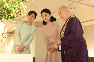 母・紀子さまと一緒に生け花の展覧会を鑑賞（2026年4月8日）