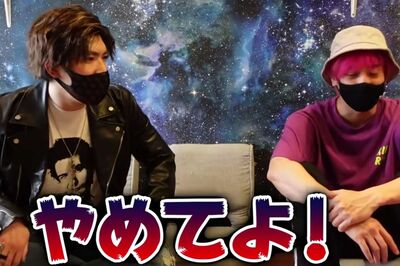 猫カフェでYouTube企画を行うEXIT（公式YouTubeより）