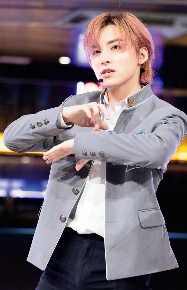 川西拓実　(C)LAPONE ENTERTAINMENT