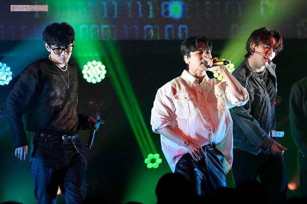 7月25日に行われたMYNAMEのライブのもよう。完璧なステージングに満員の会場が沸いた 撮影/渡邉智裕