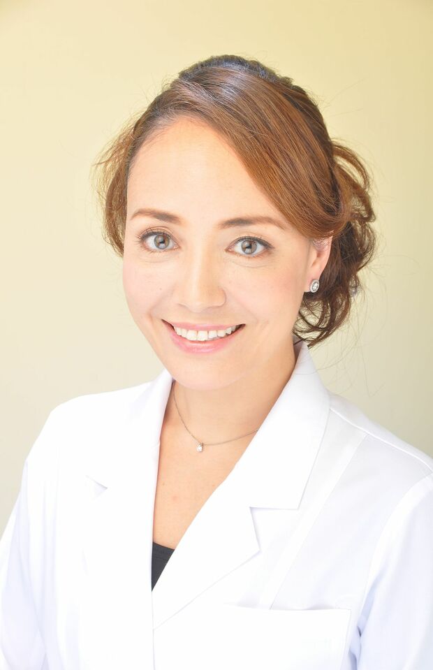 石原新菜先生●医師、イシハラクリニック副院長。主に漢方医学、自然療法、食事療法により種々の病気の治療にあたっている。テレビ、ラジオ、雑誌などで幅広く活躍中。