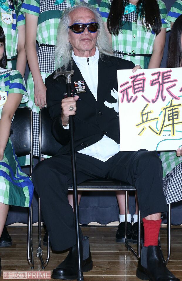 晩年は英国のアパレルブランドの赤い靴下がお気に入りだった内田裕也さん