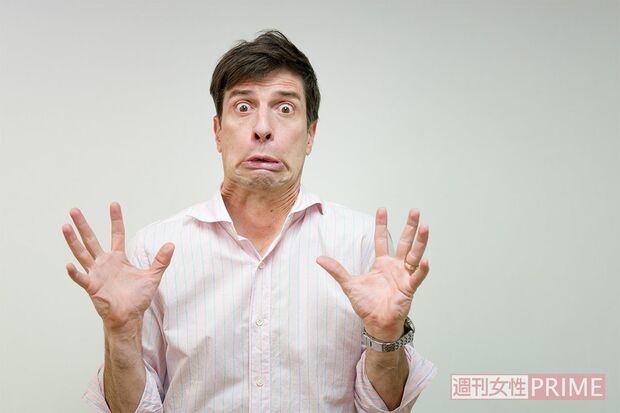 「テレビではあまりやらないけど、実は変顔がすごく得意なんですよ！」とカメラに向かって次々と変顔を披露してくれたパックン