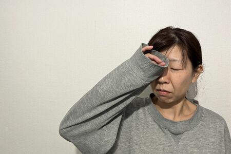 睡眠不足に注意。5時間以下だと骨粗鬆症リスクは脊椎では28％も増加。たった2時間の違いが骨年齢に大きな差※写真はイメージです