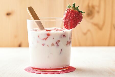 【朝】ザクザクいちごのダブルミルクドリンク