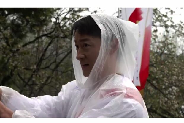 4月4日、聖火リレーで岐阜県内を走った山本耕史（NHK東京2020オリンピックHPより）