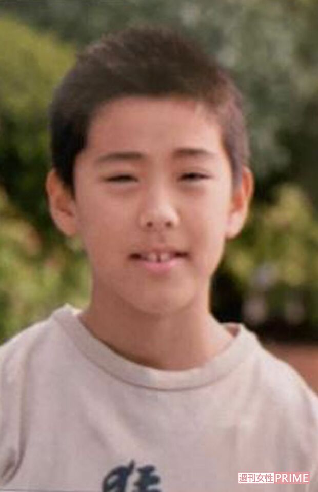 小学校の卒業アルバム(友人提供)