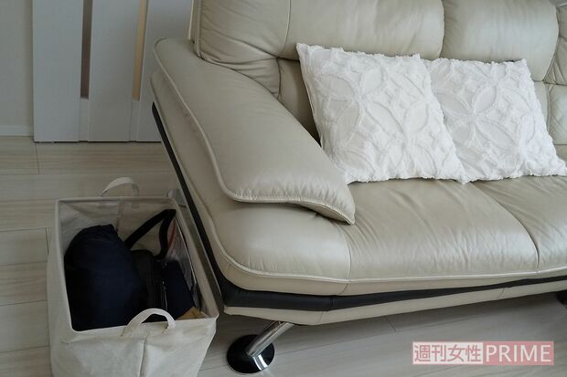 ソファの近くにちょい置きボックスを