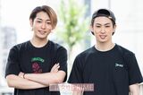 写真左から川原一馬、塩田康平　撮影／廣瀬靖士