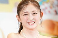 ゆうちゃみ「公開処刑じゃん」競馬のプレゼンターを務めるも…159cmの男性騎手との撮影で着用した“アイテ…