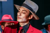 草なぎ剛、ド派手に暴れ狂う悪役に挑む!「ヒーコラヒーコラ言いながらやってます」