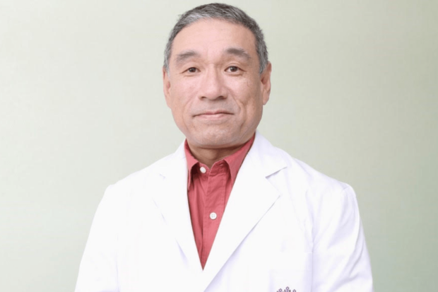 腸の健康のカギを握る「短鎖脂肪酸」は、納豆菌や乳酸菌、ビフィズス菌といった発酵食品の酵素と腸内細菌の酵素が一緒に作っている ※ほかの細菌も関与しています イラスト/よしだしずか