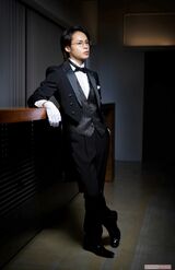 上田竜也　撮影/齋藤周造 ヘアメイク/大宝みゆき スタイリスト/髙木阿友子 衣装協力/ノービアノービオ