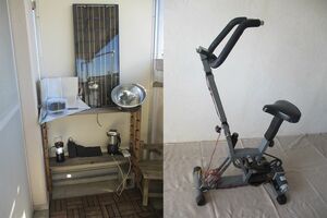 ベランダ発電（左）と発電できる改造エアロバイク（右）