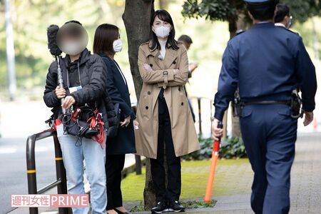 取材現場のTBS山本恵里伽アナ