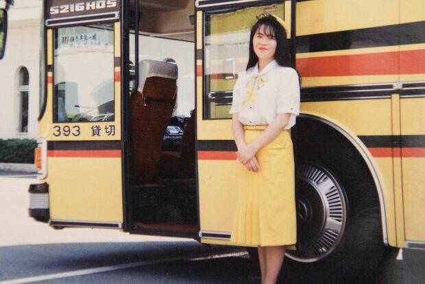 21歳。はとバスのバスガイドを5年間続け話術が磨かれた