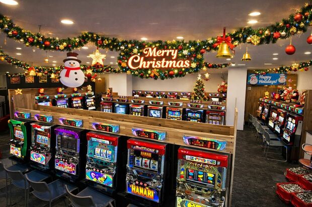 クリスマス時のスロットコーナー　写真提供／能登の宿和倉温泉はまづる