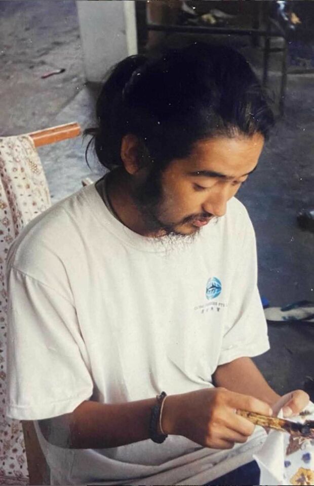 スワンの旅海外編では、アルバイトをして旅の資金を稼ぐこともあったしゅくはじめ（本人のSNSより）