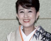 秋吉久美子の息子が転落死 複雑すぎる母子の 距離感 ニュース概要 週刊女性prime